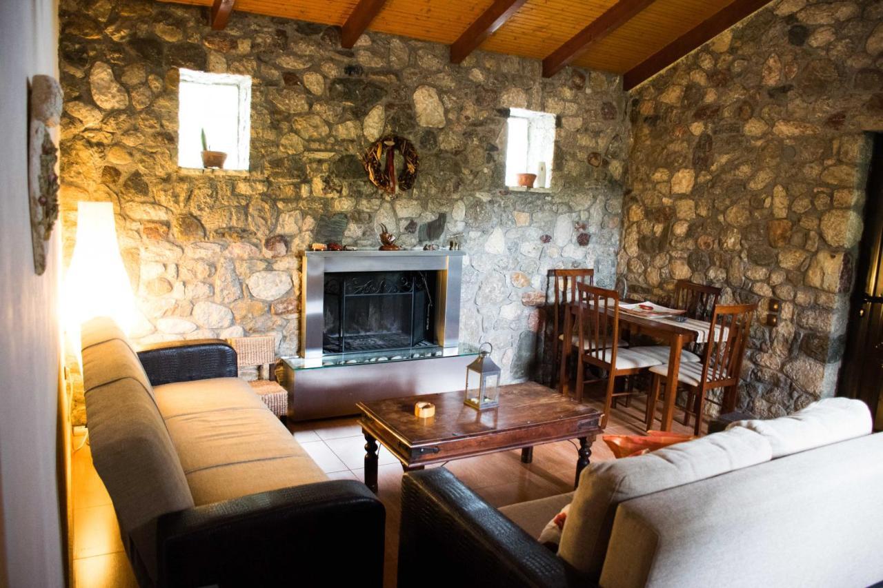 Patras Stonehouse With Large Yard - Πέτρινο Σπίτι Με Αυλή Paralía Exterior foto